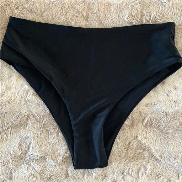 *SOLD* RUUHEE Bikini | Small - Picture 2 of 3